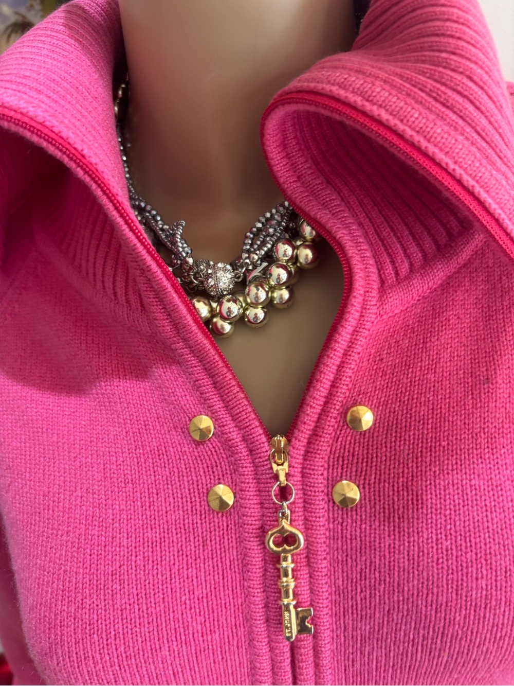 St. John Hot Pink Zip-Front 100% cashmere Cardigan with Gold Hardware S - Picture 5 of 5